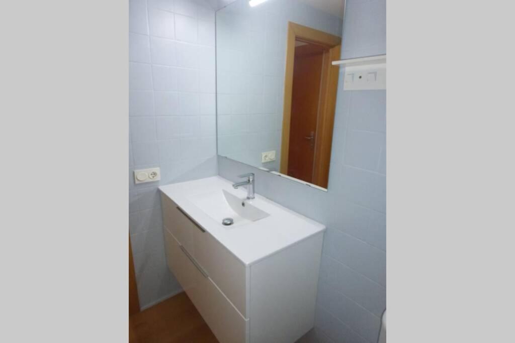 קמברילס Apartamento A 1ª Linea De Mar, Vilafortuny מראה חיצוני תמונה