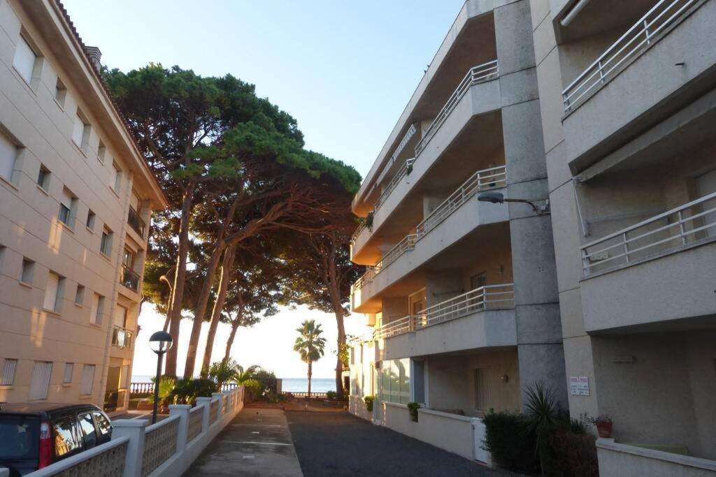 קמברילס Apartamento A 1ª Linea De Mar, Vilafortuny מראה חיצוני תמונה