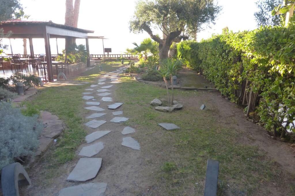 קמברילס Apartamento A 1ª Linea De Mar, Vilafortuny מראה חיצוני תמונה